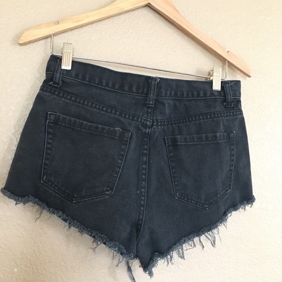 Forever 21 jean shorts - Picture 3 of 4